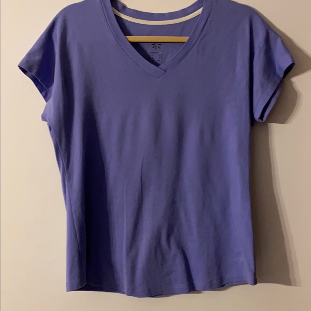 V-neck short sleeve top